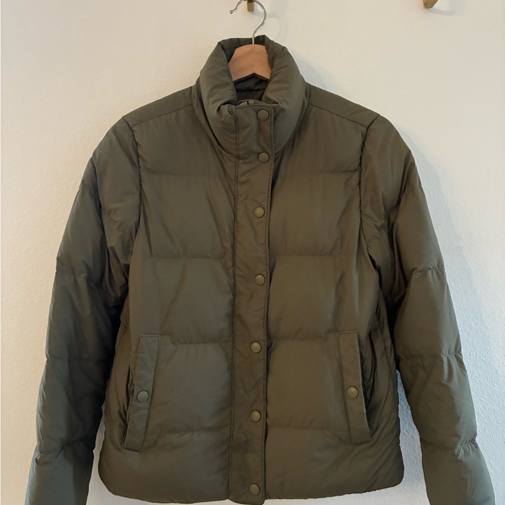 Patagonia Women’s Silent Down Jacket